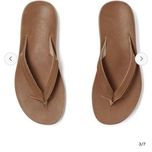 Stio Bircher leather flip NIB size 8